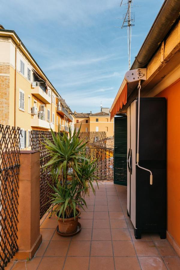Studio Malcontenti Con Terrazzo By Wonderful Ltaly Μπολόνια Εξωτερικό φωτογραφία